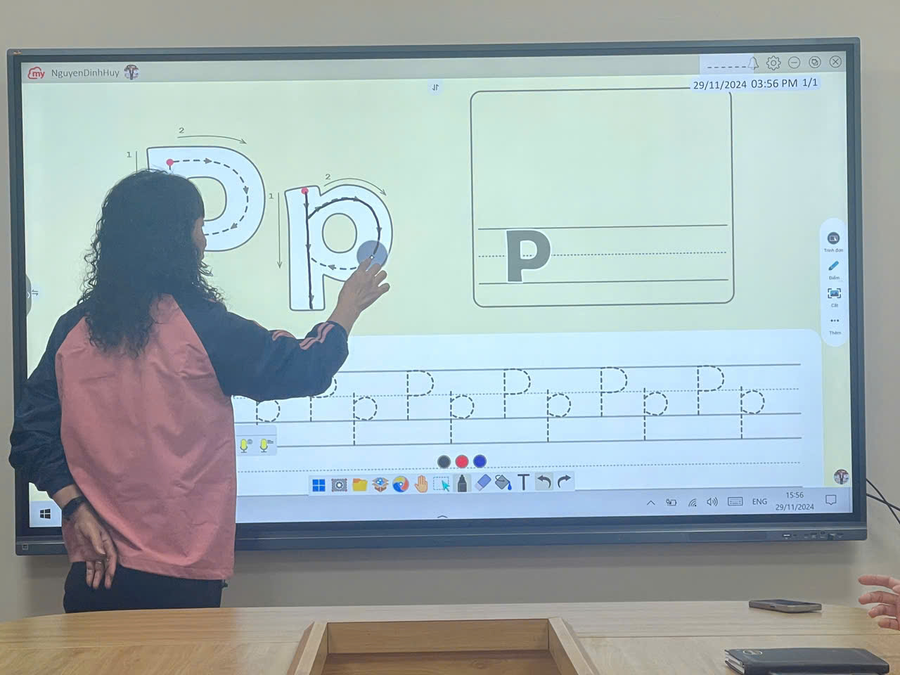 Thao tác kéo thả trên màn hình